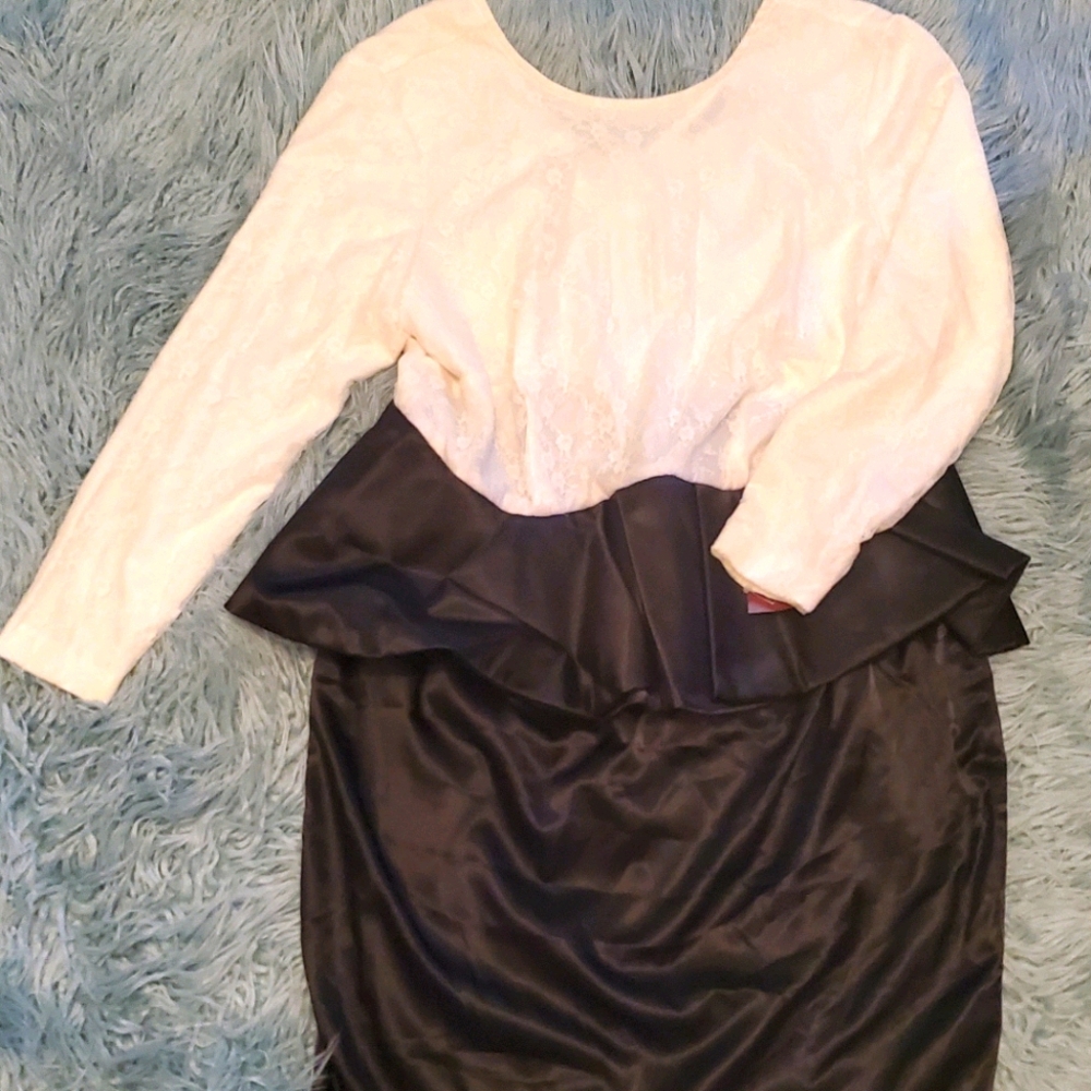 NWT Monif C Peplum Lace & Satin Dress